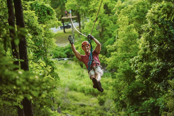 Zipline Canopy Tour In Branson
