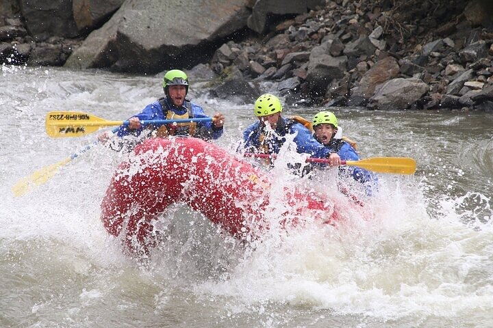 Scenic Float On The Yellowstone River - thumb 2