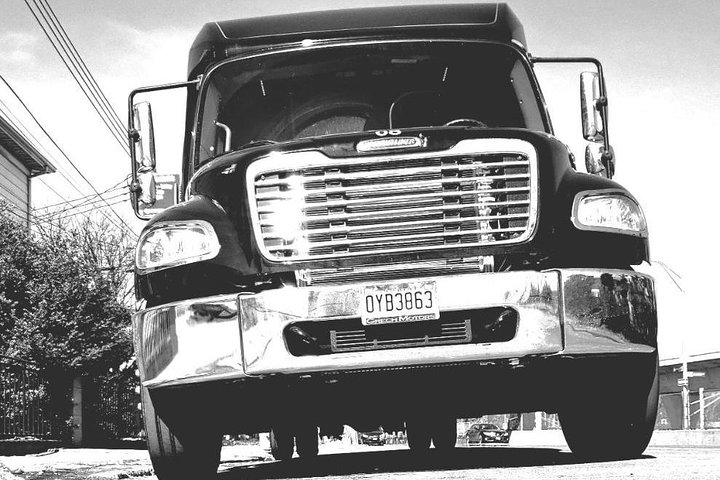 Luxury VIP New York City Airport Arrival Group Transfer by Mini Coach Bus WIFI