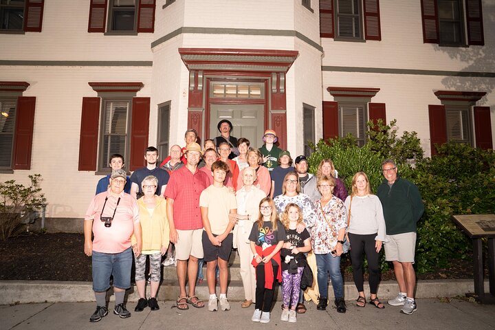Haunts and History Family Ghost Walking Tour in Gettysburg