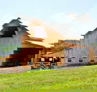 Amish Community Visitswimming Hiking  lite lunch Winetasting - Accommodation Missouri