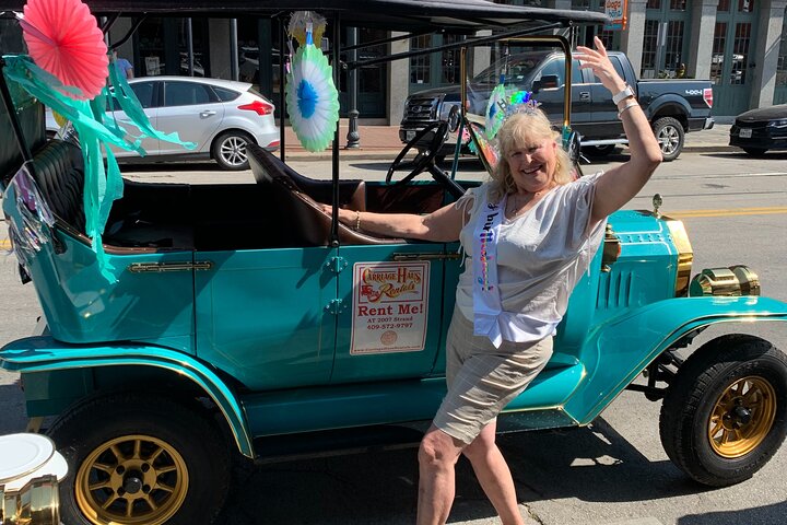 Replica 1908 Model-T Electric Golf Cart Rental in Galveston