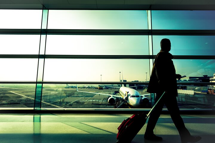 Private Transfer To Or From Reston And Dulles International Airport - thumb 3