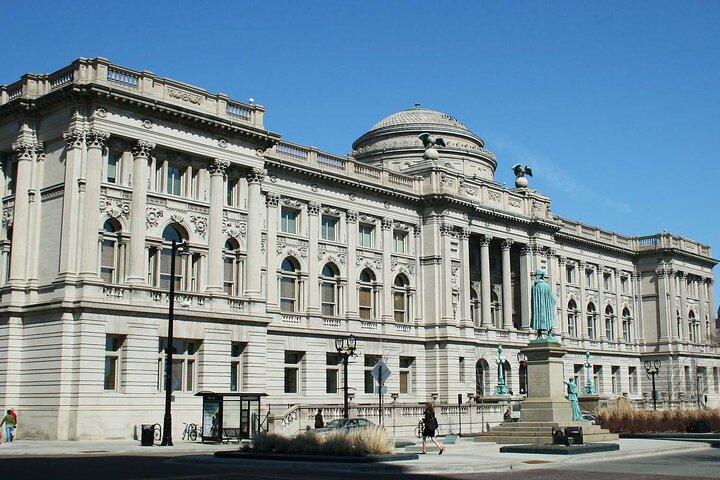 The Grand Walk: An Audio Tour Through Milwaukee's Historical And Cultural Heart - thumb 4